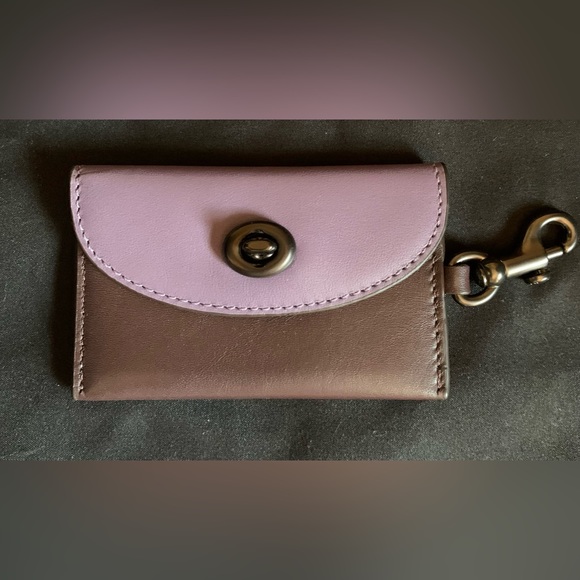 Coach Turnlock Card Case - Picture 3 of 8